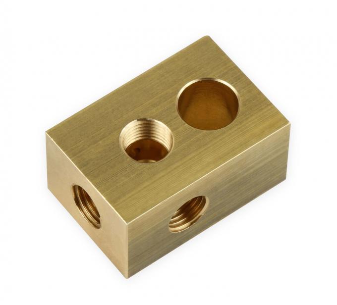 Earl's Brake Tee w/ 1/8" NPT Port 972052BERL