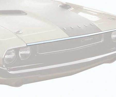 OER 1970-71 Dodge Challenger Hood Lip Molding - 52-1/4" ME1556